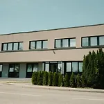 ROSS Hotel