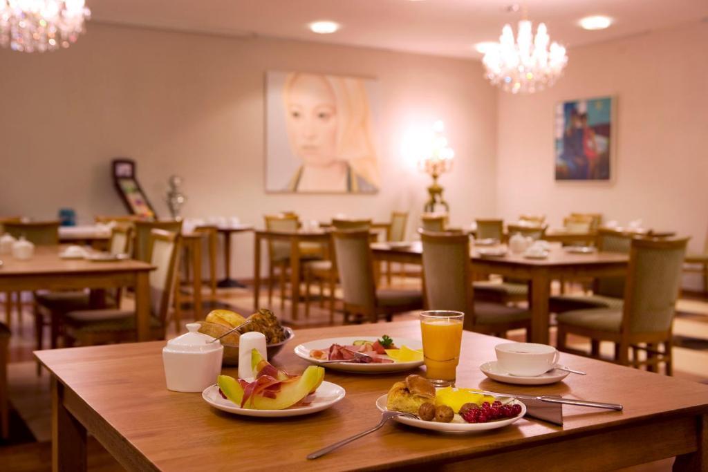 Ross Hotel Stuttgart